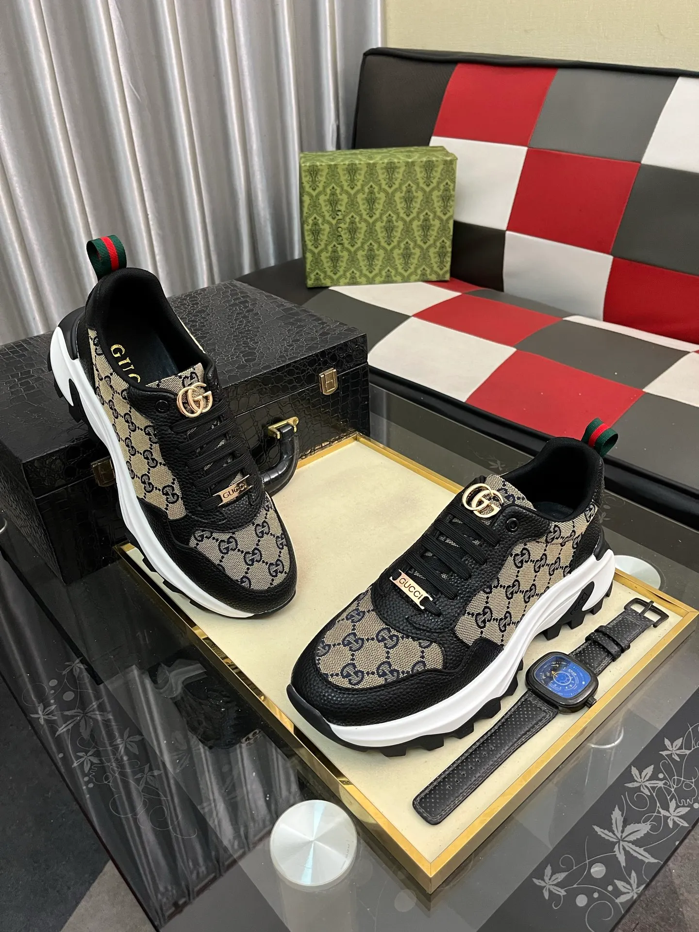 Men's shoes 💰458⌚️⌚️ Gucci •Gucci original quality. ~ Unique modern style sneakers. 🏃A must-have casual shoe for trendy men😍😍 Original brand imported from Italy, imported original leather, sheep lining (refuses to discolor and grind feet) Sole: Original sole provided by the original factory, French lazy style design ⚠️Fit to the feet, original quality attached, super comfortable original sole, code number: 38-444️⃣Colors available